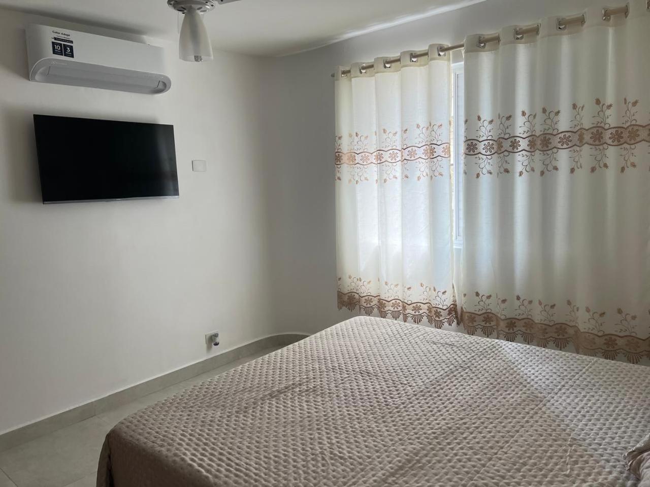 Beleza De Apartamento 300 Metros Da Praia 과루자 외부 사진